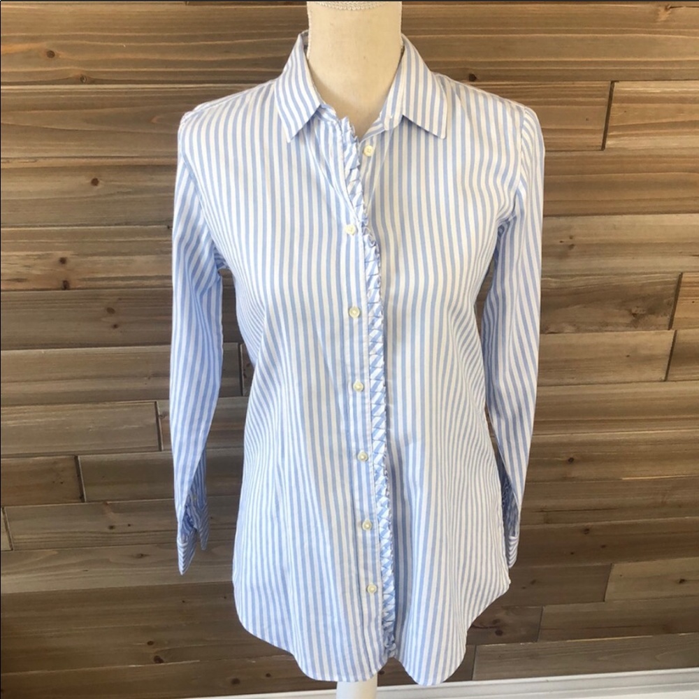 Banana republic Dillon ruffle button